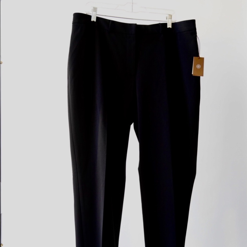 Caslon black dress pants. Size 16W. NWT. Zipper front. 32 1/4 inch inseam.